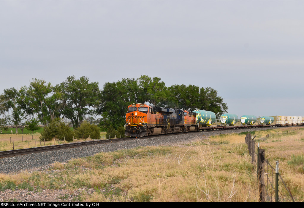 BNSF 8009/NS 8103/BNSF 5685